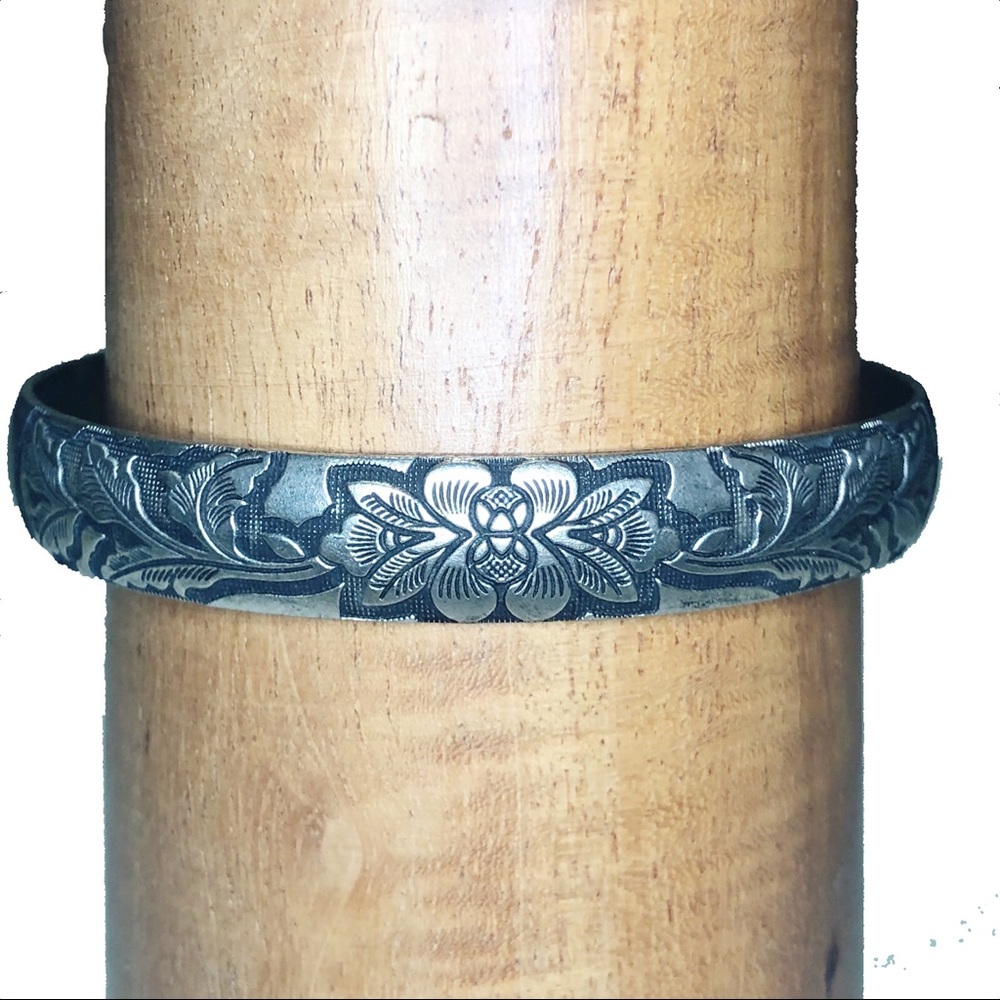 Silver Floral Bangle, Thailand